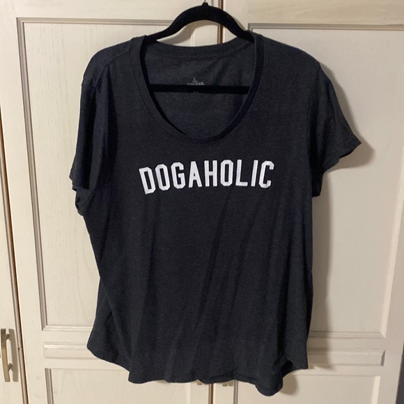 Tops - 🌟🌟HOST PICK🌟❤️ A Dogaholic grey t-shirt in size 18